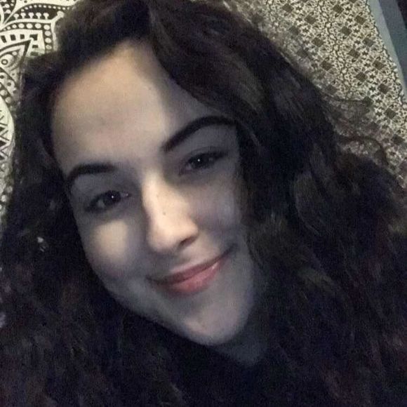 Meet your Posher, Cassie - Picture 1 of 1